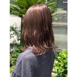 チョコレートブラウン ウェーブ巻き ミディアムレイヤー