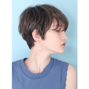 40代デザインカラーオリーブベージュ小顔レイヤーショート - INCEPTION  GINZA 銀座【インセプション】掲載中