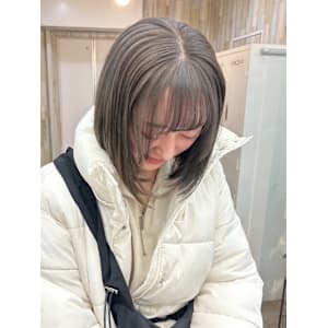 丸型卵形韓国顔まわり美髪ミルクティーグレーベージュ横浜