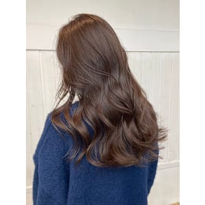 丸型卵形韓国顔まわりエアリーロング美髪ピンクブラウン横浜