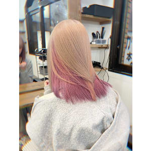 抜きっぱなしカラーブロンドヘア桜ピンクインナーカラー渋谷