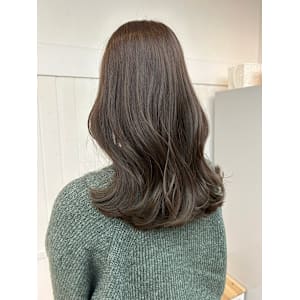 丸型卵形韓国顔まわりエアリーロング美髪オリーブブラウン渋谷