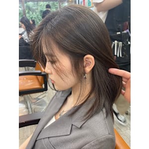 髪質改善トリートメントグレーベージュ韓国横顔美人顔周り渋谷