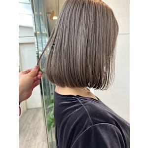 タッセルロングボブグレーベージュ髪質改善トリートメント渋谷