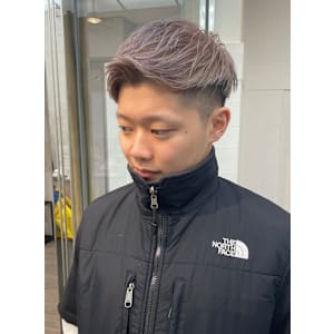 サイド刈り上げアップバングメンズハイトーン 渋谷