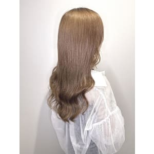 ベージュブラウン