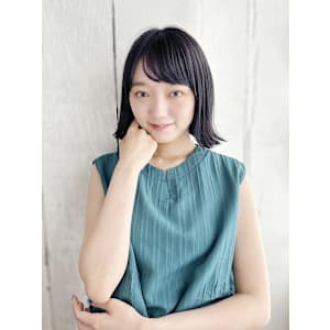 外ハネクールボブスタイル