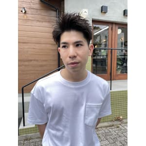 刈り上げスパイキーショート