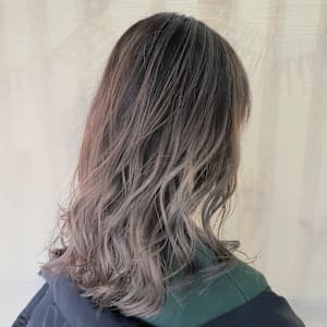 カット＋グラデーションカラーブリーチカラー