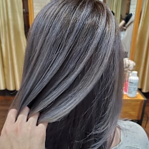 カット＋グラデーションカラーブリーチカラー