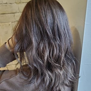 カット＋グラデーションカラーブリーチカラー