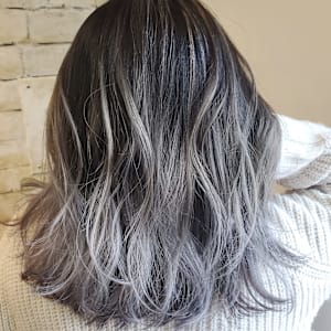 カット＋グラデーションカラーブリーチカラー