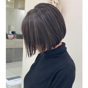 細めハイライトボブ