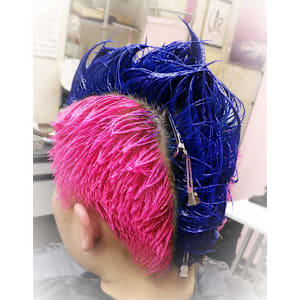 スプラトゥーンのマニュキュアを塗布した状態