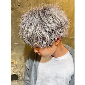 束感　パーマ×シルバーアッシュ