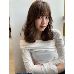 大人可愛い大人美人ふんわりカール小顔カットくびれレイヤー