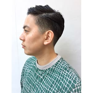 ３０代４０代大人メンズサイド刈り上げの外国人風ベリーショート