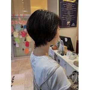 【ショートボブ/佐藤杏丸】