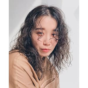 【カーリーパーマ/佐藤杏丸】