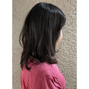 透け感のあるレイヤーミディアム