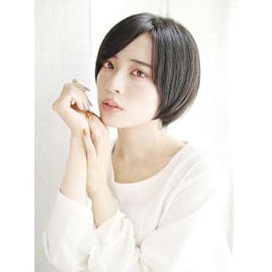 おろし流しのツヤ感ショート