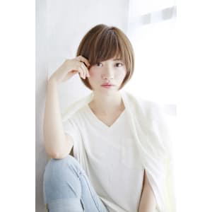 知的なショートボブ　