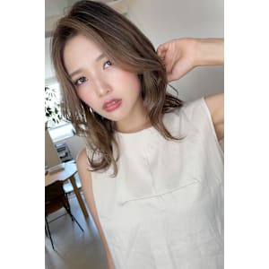 ★くびレイヤーエモージュオリーブベージュレイヤーカットミディ