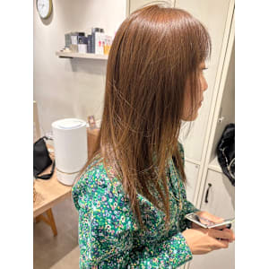 美髪レイヤーカットアースカラー大人可愛い小顔カット