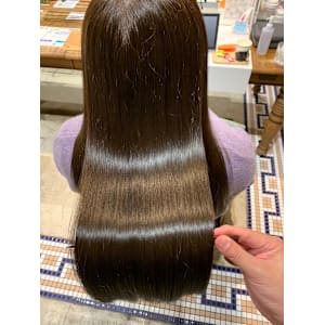 美髪/艶髪/ロングレイヤー/ストレート/オージュア