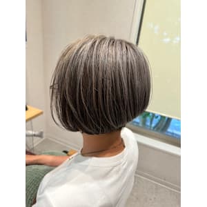 ハイトーンカラー/ハイライト/デザインカラー/小顔カット - THEE【シー】掲載中