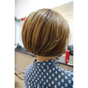 大人シンプルショートボブ