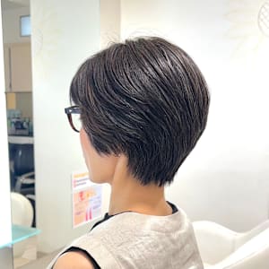 襟足スッキリショートヘア♪