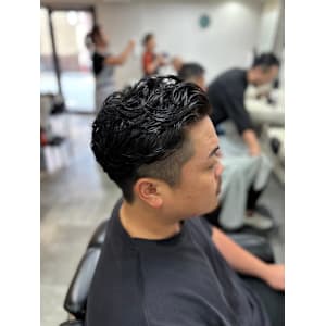 男前度アップ！！７：３ツーブロックパーマ☆