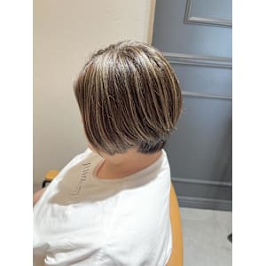 ベージュ系ハイライト