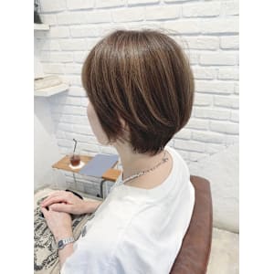 【MAGIC 小名木】丸みショート＆ベージュカラー
