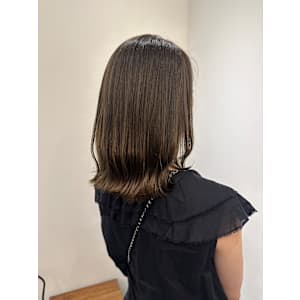 池袋　イルミナカラー　切りっぱなし 外ハネ　ボブ♪