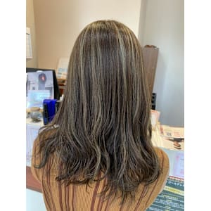 少しコントラストのあるハイライトです