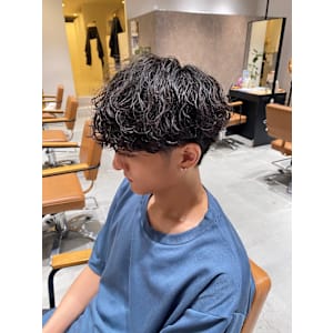 人気１位波巻きパーマ！