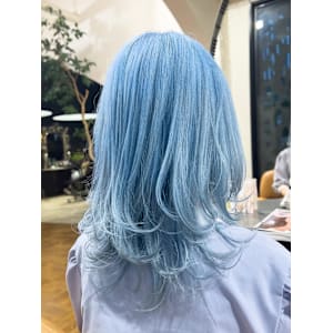 ペールブルーミディレイヤー