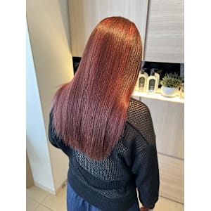 ツヤ髪/白髪ぼかし/ボルドーピンクカラー/西原晃