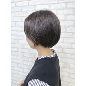 ショートボブ