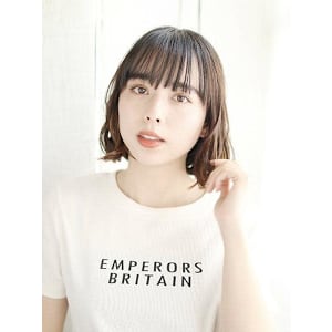 透け感セミウエットボブスタイル