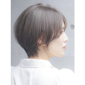 ショートカットショートボブハンサムショートグレージュカラー