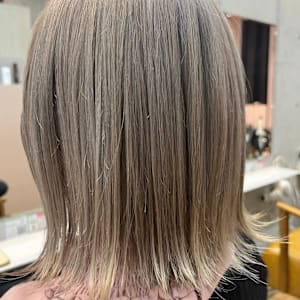 ミルクティーグレージュ×ボブ