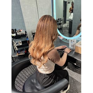 ハイトーンエクステで艶々スタイル