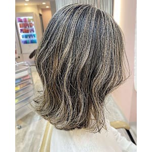 ホワイトベージュハイライト