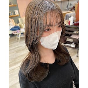 ミルクティーベージュ