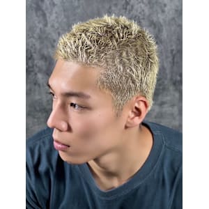 本田圭佑風金髪ショートモヒカン - HIRO GINZA 新橋店【理容室】【ヒロギンザシンバシテン】掲載中