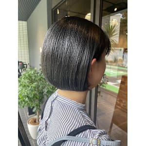 コンパクトミニボブ