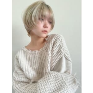 抜け感抜群！ショートヘア